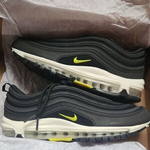 Brand New Nike Men's Black and YellowSz 7.5, Air Max 97 Shoes